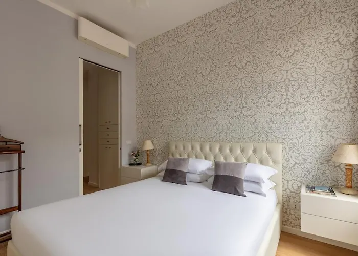 Casa Giuliana 91 By Hili Roma